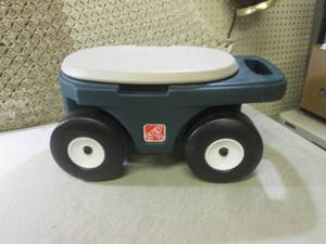 (RM4) Step 2 Rolling Bench with Sto...