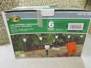 (D-3) Hampton Bay LED Pathway Light...