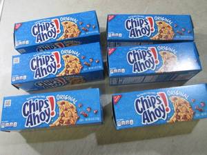 (B-1) 6 Boxes of Chips Ahoy Cookies...
