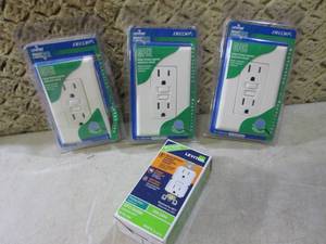 (BSB) Lot of 4 GFCI Outlets...