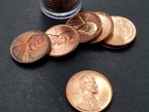 lot 26 image: BU ROLL OF 1956-D US WHEAT CENTS (50 COINS)