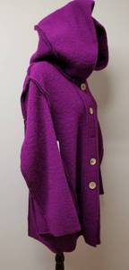 lot 9 image: Hooded Fuschia Sweater Jacket