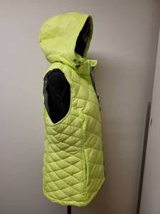 lot 72 image: Tek Gear Hooded Vest