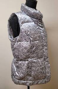 lot 227 image: New Charter Club Vest