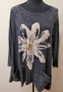 lot 242 image: Three-Piece Jess & Jane Loungewear Set