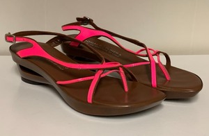 lot 119 image: Donald Pliner Neon Pink Sandals