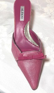lot 79 image: Liz Claiborne & Alfani Shoe Duo