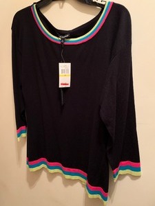 lot 136 image: Cable and Gauge Sweater  (NEW)