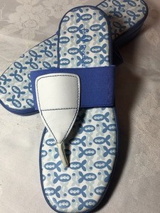 lot 92 image: Beachy Flip Flop Set