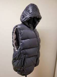 lot 251 image: New Calvin Klein Quilted Vest