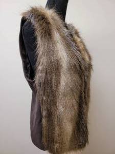 lot 287 image: New Ellen Tracy Faux Fur Vest
