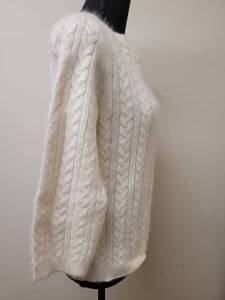lot 318 image: New WoolAngora  Blend Sweater