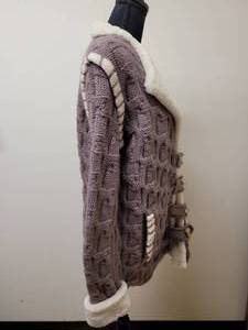 lot 350 image: Unique Roberta Frost Hand Knit Cardigan