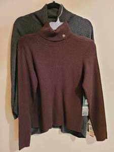 lot 362 image: Pair of New & Comfy Turtlenecks