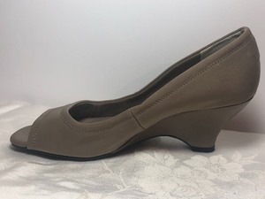 lot 163 image: Karen Scott Sling Back Pump and Easy Spirit Wedge