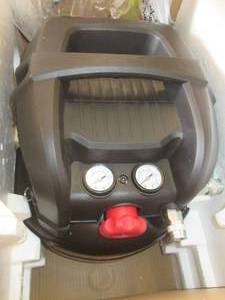lot 45 image: truett 6.5 gallon 1.7hp pancake air...