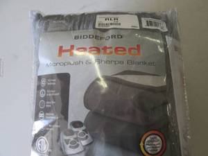 lot 46 image: king heated microplush and sherpa b...