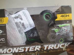 lot 62 image: rc monster truck  ...