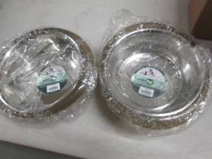 lot 68 image: iconic pet dishes ...