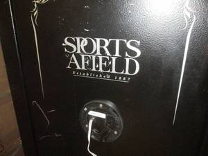 lot 156 image: gun safe missing contol and is loc...
