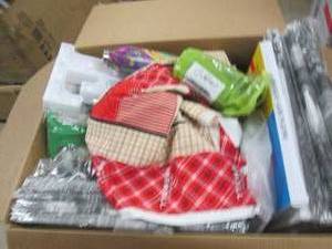 lot 236 image: box of home decor...