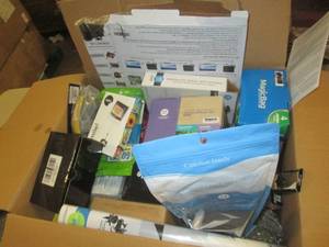 lot 237 image: box of hdtv antennas, magic bags du...