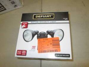 lot 270 image: defiant motion security light ...