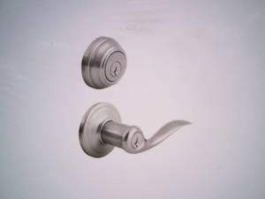Kwikset Tustin Satin Nickel Exterio...