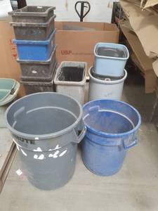 lot 60 image: Large lot of Garbage Can Receptacles