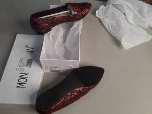 lot 100 image: Womens Dress Shoes Monroe & Main size 10