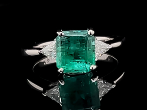 lot 12 image: 1.88 Carat Natural Emerald and Diamond Estate Ring in Platinum $5,400 Retail VIDEO
