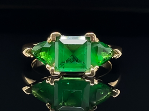 lot 38 image: 4.00 Carat Green Gem in 14k Yellow Gold $1,800 Retail VIDEO