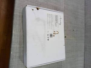 lot 58 image: Liberty Single Hole Single-Handle Bathroom Faucet in Brushed Gold by ROSWELL- open box not used