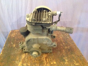 lot 13 image: Briggs & Stratton Engine