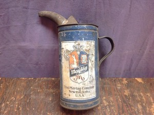 lot 16 image: Vintage Maytag Oil Can