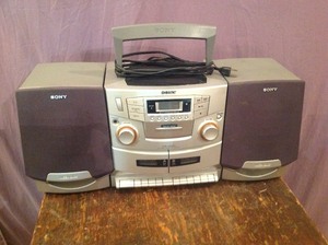 lot 28 image: Sony Boombox
