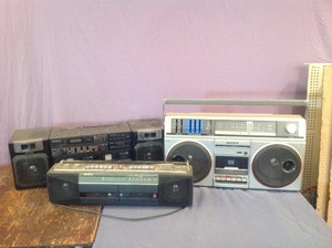 lot 35 image: 3 Sony Boomboxes