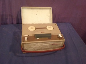 lot 42 image: Philips 4 Track Player