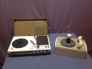 lot 45 image: Portable Phonographs