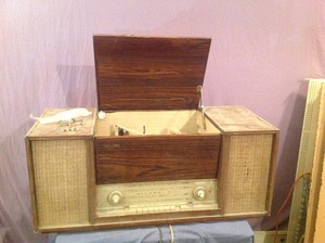 lot 50 image: Saba Stereo