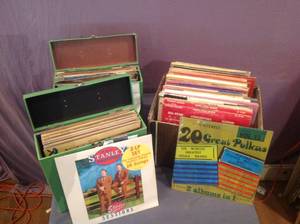 lot 83 image: Albums