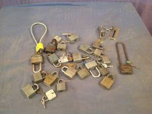 lot 111 image: Padlocks