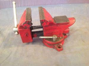 lot 122 image: 4 Vice #5177