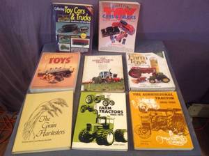 lot 136 image: Farm & Toy Tractor Books