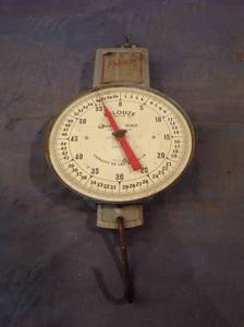 lot 140 image: Vintage Dairy Scale