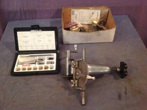 lot 161 image: Antique Manual Key Making Machine & Keying Kit