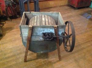 lot 175 image: Vintage & Unique Manual Washing Machine