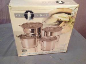 lot 213 image: 4 Piece Stainless Stock Pot Set