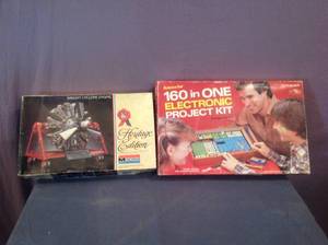 lot 266 image: Electronic Project Kit & Wright Cyclone Engine Kit