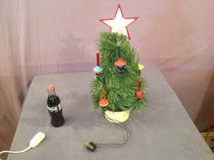 lot 274 image: Vintage Christmas Tree with Bubble Lights